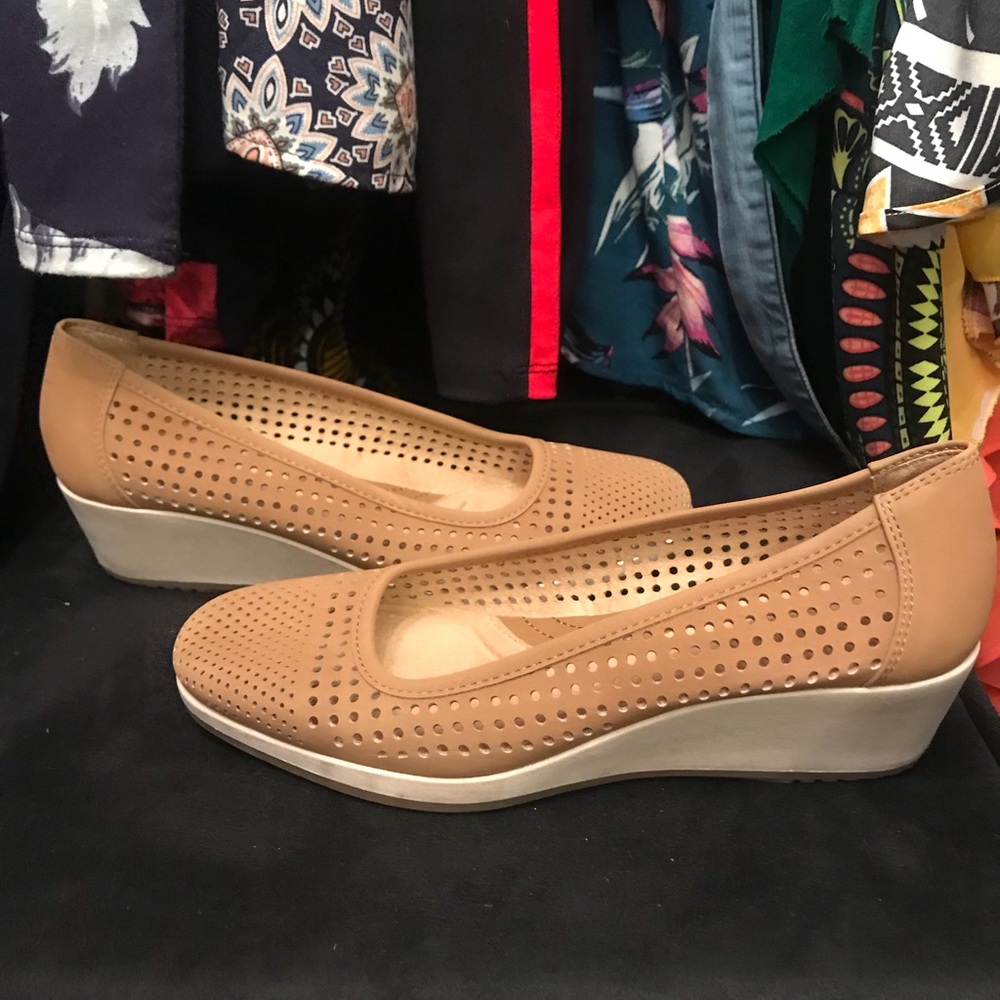 Naturalizer N5 Comfort Wedge Heels